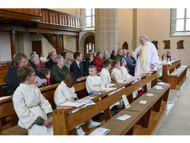 Dankgottesdienst der Kommunionkinder (Foto: Karl-Franz Thiede)